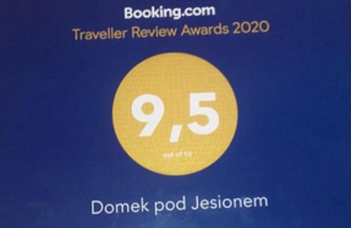 Bystrzyca Kłodzka Apartment | Inviting Domek pod Jesionem: Family-Friendly with Pool