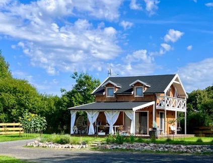 Paslek Villa | Child-Friendly Retreat at Domek pod lasem "2" - 10/10 Rating