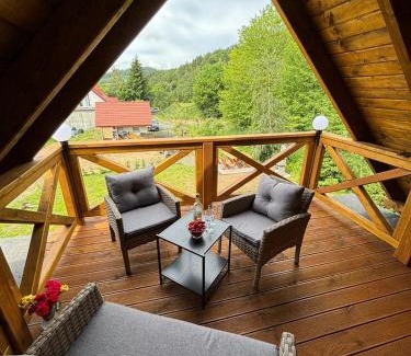 Kamienna Gora House | Pet-Friendly Domek Raszówka with Oceanfront Views