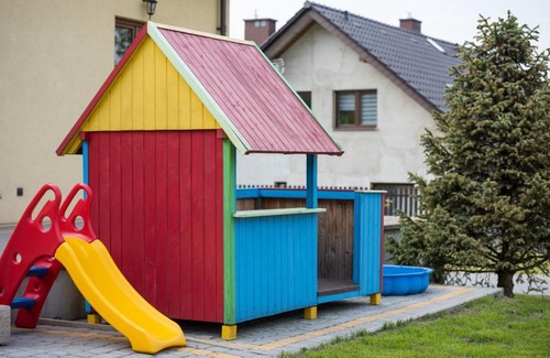 gmina azy Apartment | Family-Friendly Domek with Pool in Rokitno Szlacheckie
