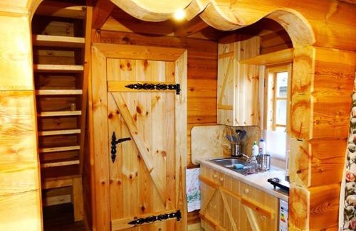 Jaminy House | Discover Chatka Rumcajsa: Family-Friendly Retreat by Biebrza