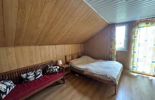 Borzestowska Huta House | Discover Domek Sznurki: Family-Friendly Retreat Rated 9/10