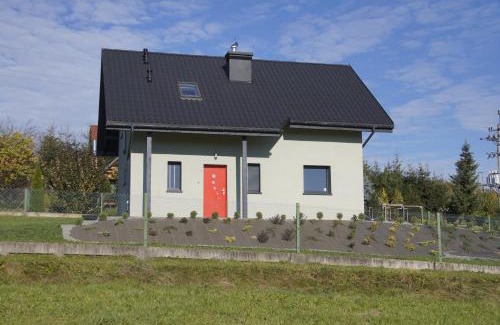 gmina Zembrzyce Cabin | Pet-Friendly Domek Tadeusz with Oceanfront Views