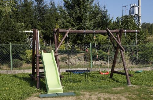gmina Zembrzyce Cabin | Pet-Friendly Domek Tadeusz with Oceanfront Views