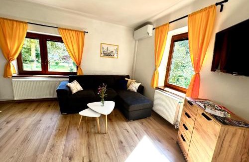 Stanovice House | Pet-Friendly Domek U Labe with Oceanfront Views - 9.8/10