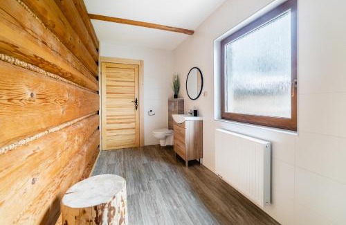 Bialy Dunajec Apartment | Child-Friendly Retreat at Domek u Stochów - Rated 9.6/10