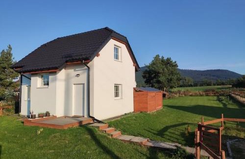 Marcinowice House | Pet-Friendly Domek w Białej: Guest Rated 9.9/10 Stay