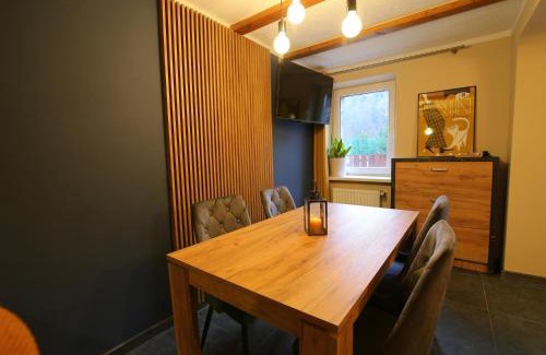 Duszniki Zdroj House | Pet-Friendly Retreat at Domek w Dusznikach with Hot Tub