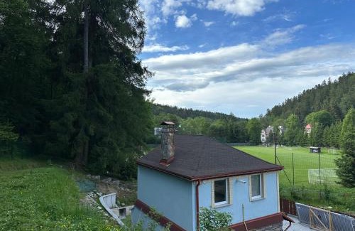 Duszniki Zdroj House | Pet-Friendly Retreat at Domek w Dusznikach with Hot Tub