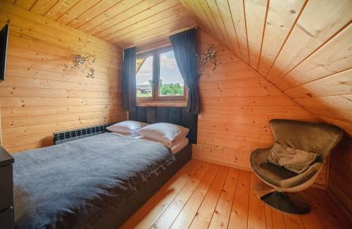 Nowy Targ Cabin | DeLuxe Mountain Retreat with Spa, Hot Tub & Pool