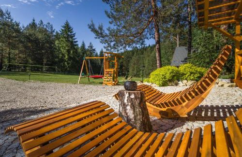Uscie Gorlickie House | Forest Retreat: Smerekowiec Domek w Lesie with Ocean Views