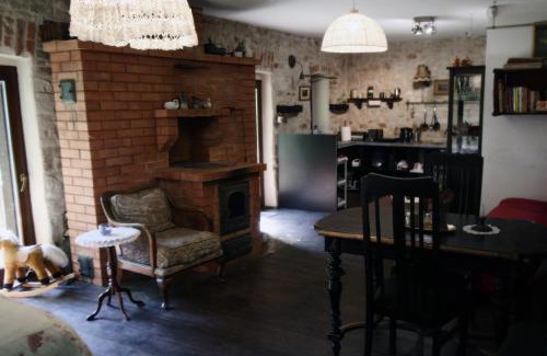 Stasin House | Comfortable Domek w Miłocinie: Pet & Child Friendly Retreat