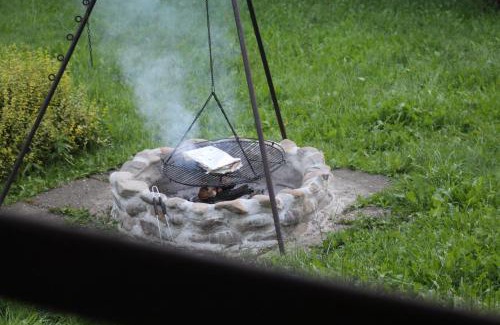 Baligrod House | Pet-Friendly Domek Wypoczynkowy OSTOJA - Guest Rated 9.8