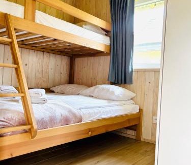 Lapalice House | Oceanfront Retreat: Domek z balią with Hot Tub & Views