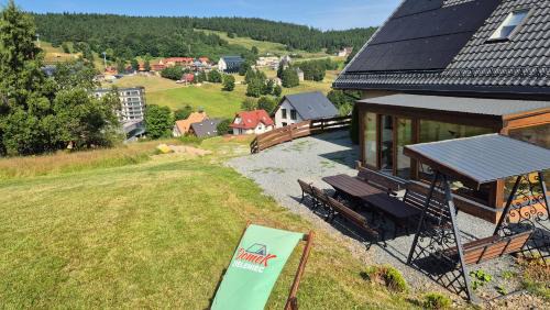 Zieleniec Ski Chalet | Family-Friendly Domek Zieleniec with Kitchen & 9/10 Guest Score