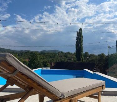 Orastioara de Sus House | Pet-Friendly Retreat at Domeniul Bondarelului - 4 Stars