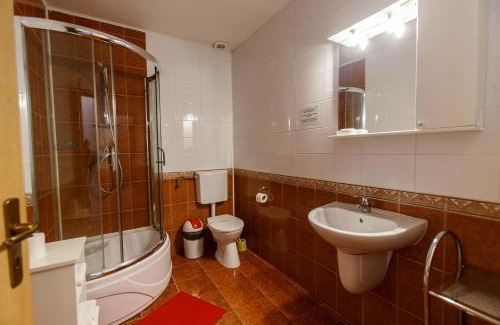 Danes House | Discover Domeniul Dracula Daneș: Oceanfront with Pool