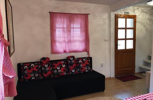 Mokra Gora Apartment | Discover Domik: Pet-Friendly Retreat with 9.3/10 Rating