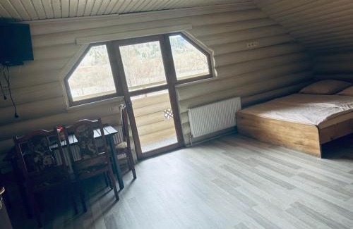 Soymy House | Pet-Friendly Domik Zubanicha: Family Fun with Hot Tub