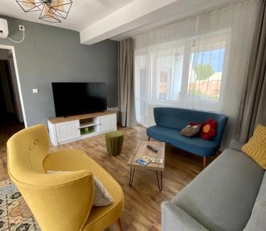Old City Apartment | Top-Rated Dominic Apartment Near Unirii Square for Families