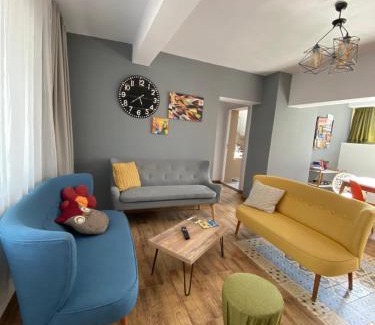 Old City Apartment | Top-Rated Dominic Apartment Near Unirii Square for Families