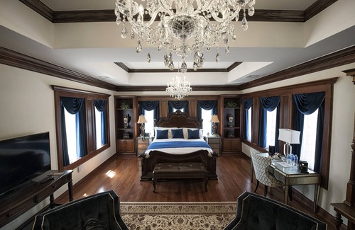 Guthrie Hotel | Guest Rated: Dominion House with Family-Friendly Amenities