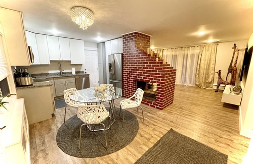 Yorktown Heights House | Pet-Friendly DOMIR Yorktown: Rated 10/10 with Pool & Kitchen