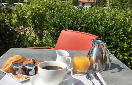 Saint-Doulchard Apartment | Explore Domitys Le Côteau d'Argent: Pet-Friendly Oasis