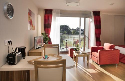 Pau Nord Apartment | Discover Domitys Le Palmier du Roi: 4-Star Comfort & Pool