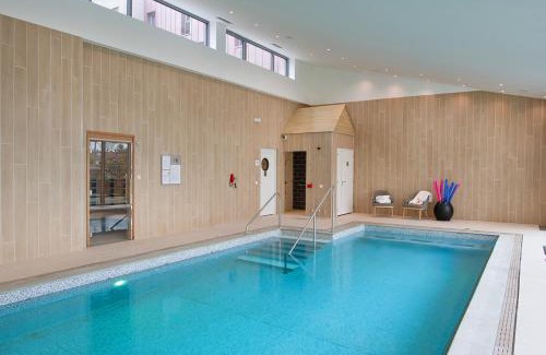 Marcq-en-Baroeul Apartment | Relax at DOMITYS - Résidence Olympe with Pool & Hot Tub