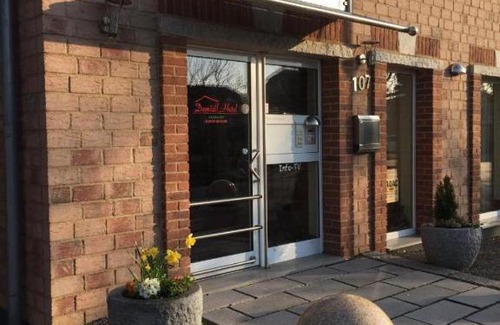 Dueren Hotel | Discover Domizil Hotel Düren "Kastanienhof": Pet-Friendly Retreat