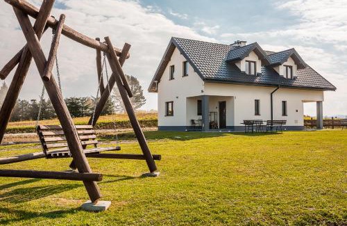 Myczkow House | Unforgettable Oceanfront Retreat at Domki Bilikówka