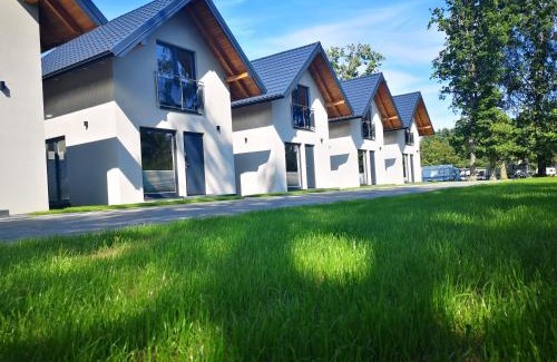 Debki Villa | Family-Friendly Getaway at Domki Dębowy Zakątek