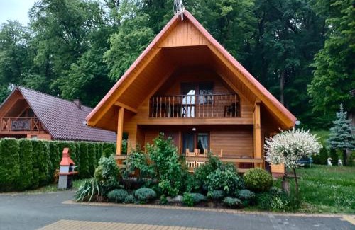 Lesko Cabin | Family-Friendly Getaway at Domki i Pokoje u Borsa