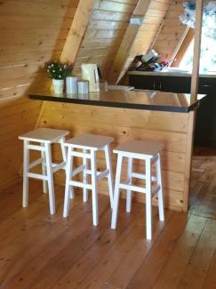 Mucharz Cabin | Cozy Getaway at Domki letniskowe Pod Lasem with Breakfast