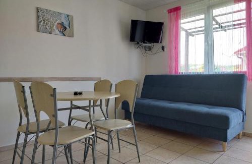 Rusinowo Cabin | Inviting Domki Letniskowe Reda: Pet Friendly & Ocean View