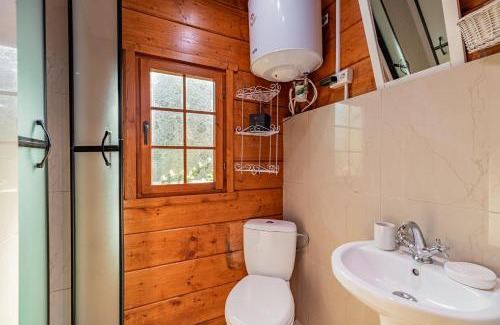 Dabki Cabin | Pet-Friendly Retreat at Domki Letniskowe Wiktoria - 9.7/10