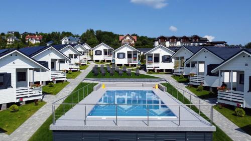 Solina Resort | Top-Rated Domki M & L: Family-Friendly with Pool Access