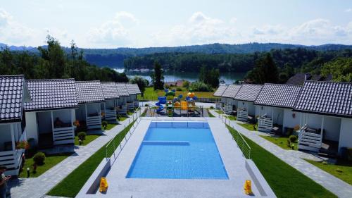 Solina Resort | Top-Rated Domki M & L: Family-Friendly with Pool Access