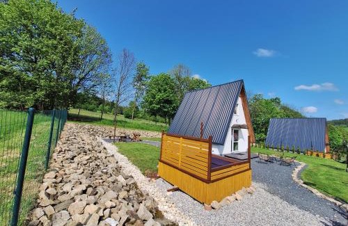 Stary Gierałtow Ski Chalet | Discover Domki na Sudeckiej Polanie: Pet-Friendly Retreat