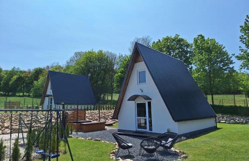 Stary Gierałtow Ski Chalet | Discover Domki na Sudeckiej Polanie: Pet-Friendly Retreat