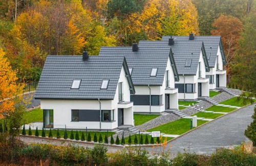 Jarnołtowek House | Child-Friendly Retreat at Domki na Wzgórzu - Rated 9.8/10