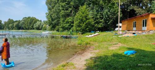Wałcz Cabin | Domki nad jeziorem i pod lasem