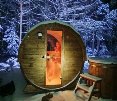Adamow House | Guest Rated 10/10: Domki nad zalewem in Jacni