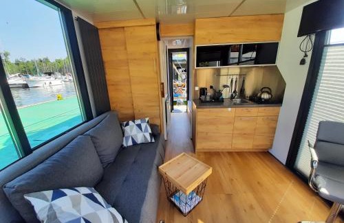 Ruciane-Nida Apartment | Guest Rated 10/10 Houseboat4U on Beautiful Mazury Lake