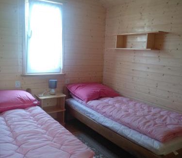 Bobrka House | Review Score 10/10: Domki pod Żukowcem, Pet-Friendly Retreat