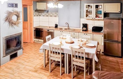 gmina Stary Dzierzgon House | Pet-Friendly Retreat at DOMKI U JOANNY - Rated 9.9/10