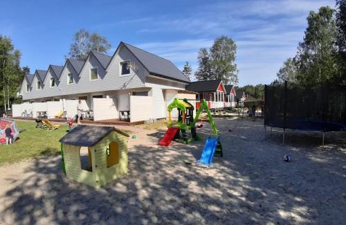 Dabki Resort | Pet-Friendly Retreat at Domki u Leona: 9/10 Rated Comfort
