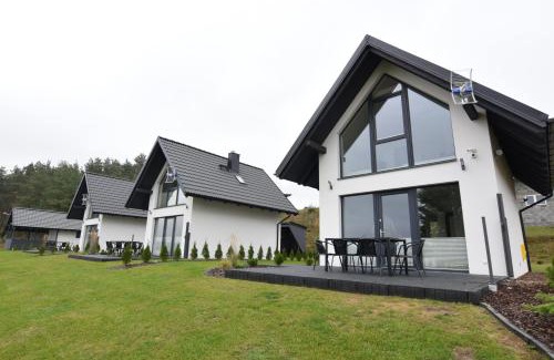 Lipnica House | Tranquil Domki U Zbyszka by the Lake with Hot Tub Access