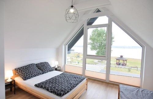 Lipnica House | Tranquil Domki U Zbyszka by the Lake with Hot Tub Access